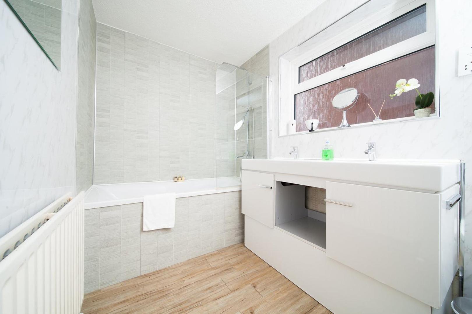 Guestready - Spacious 2Br Flat In Peaceful Hove Apartman Kültér fotó